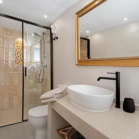 Villa Close To The Beach, High Standard, Private Pool 8p *