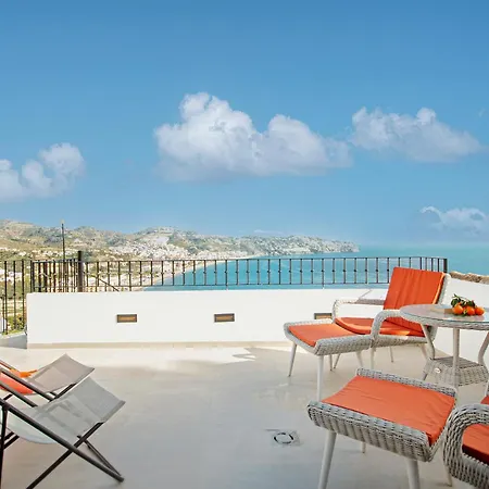 Villa Close To The Beach, High Standard, Private Pool 8p La Herradura (Granada)
